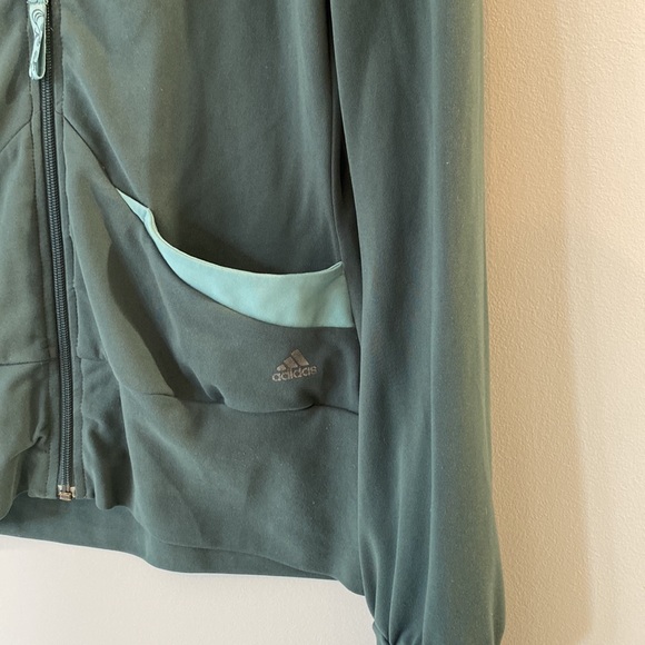 ADIDAS Zip-Up. - Picture 2 of 7